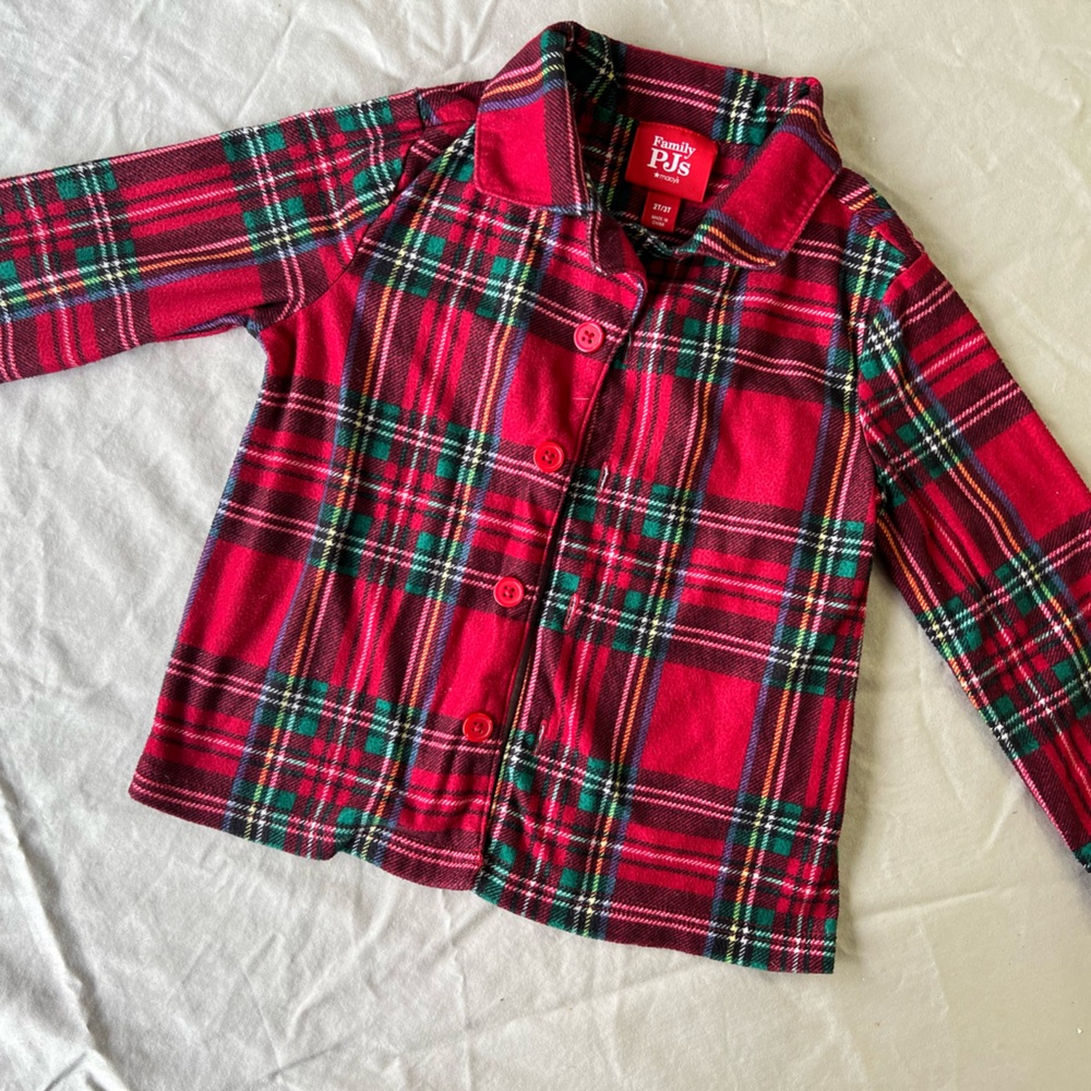 Macys Family PJs- Plaid set - Picture 5 of 5